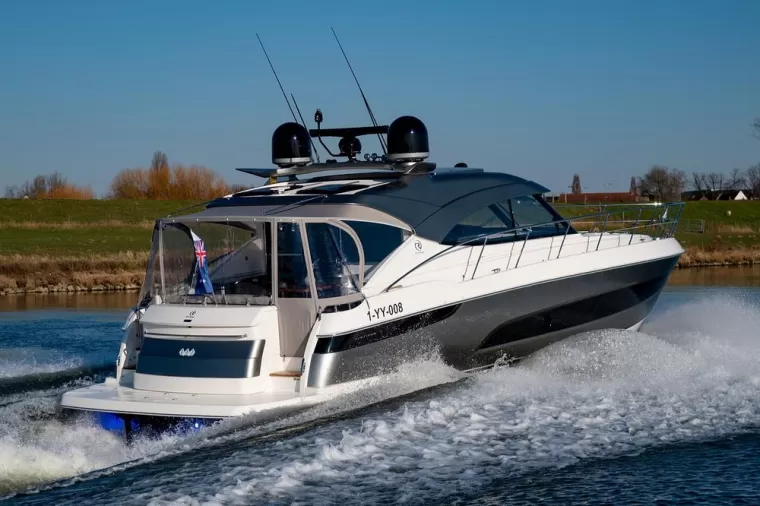 Expertise pour une vedette hollandaise d'occasion, Toulouse, Fluvial Boats