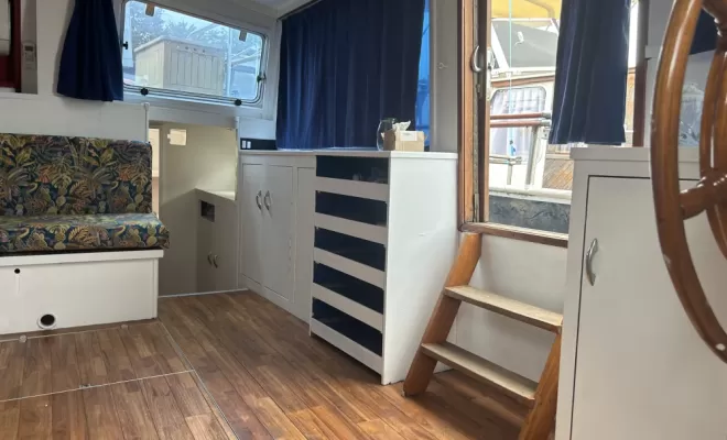 Vedette Hollandaise AK HELMERS , aux alentours de Toulouse, Fluvial Boats