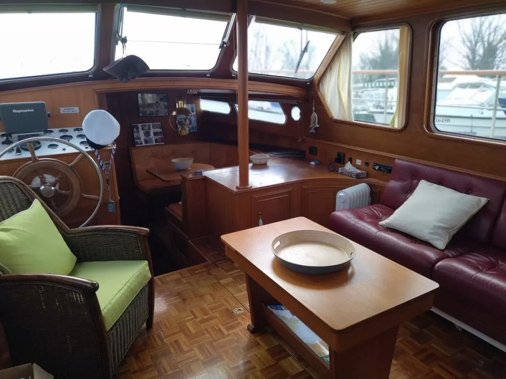 Vedette hollandaise "HARMONY", aux alentours de Toulouse, Fluvial Boats